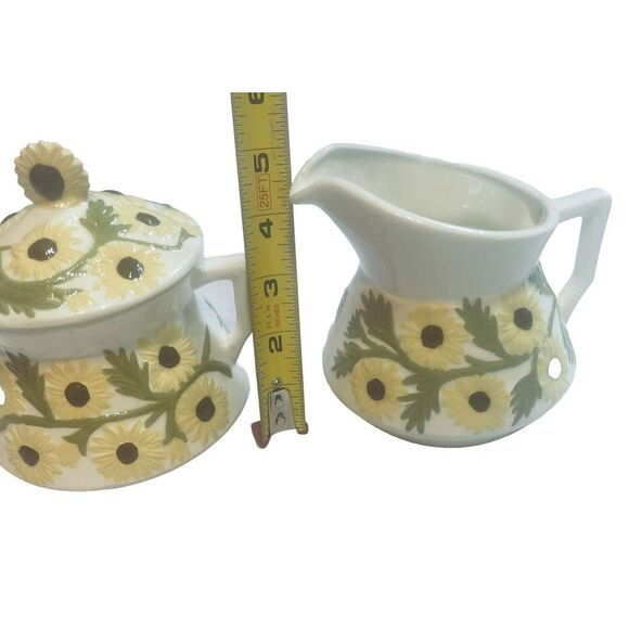 Ceramic Creamer & Sugar Bowl Embosse Yellow Green Flowers VTG Marked 1984 - Picture 3 of 10